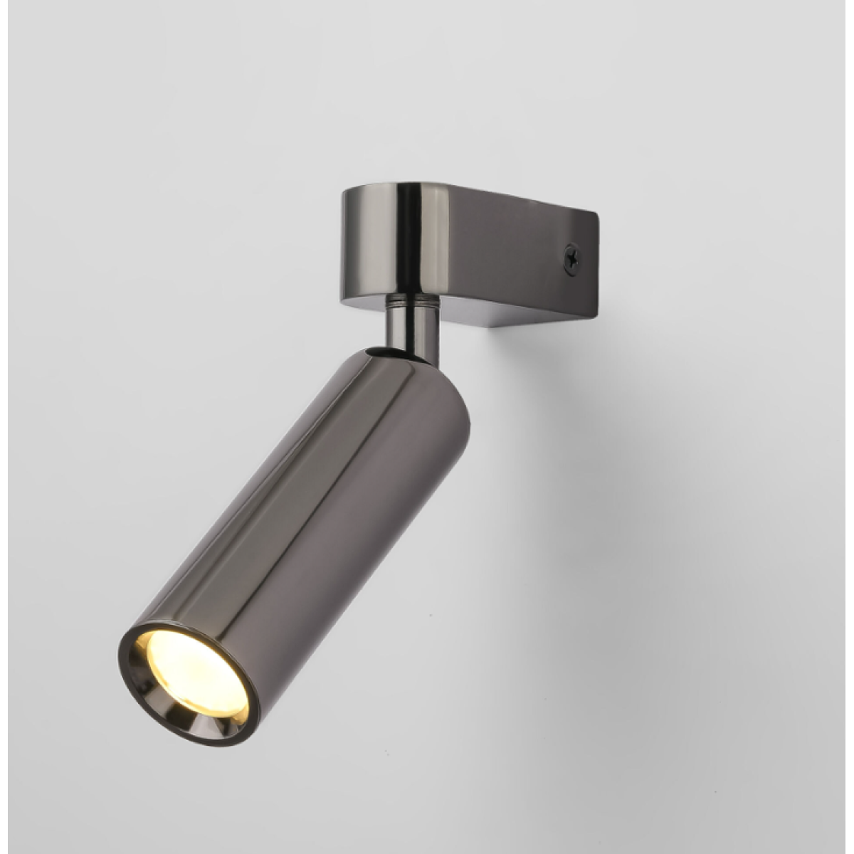 Настенный светильник титан